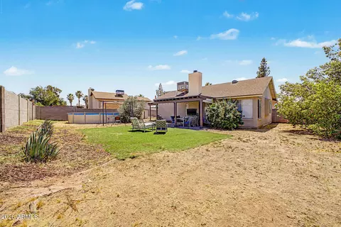 Exterior - 6032 E Ivy St, Mesa, AZ 85205 photo 6 of 8
