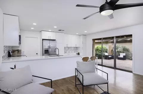 Kitchen - 5217 E Tunder Cir, Phoenix, AZ 85044 photo 2 of 5