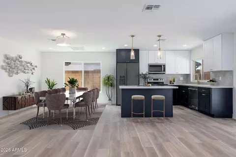 4816 W Cochise Dr, Glendale, AZ 85302