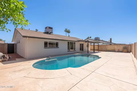 4816 W Cochise Dr, Glendale, AZ 85302