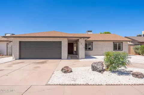 4816 W Cochise Dr, Glendale, AZ 85302