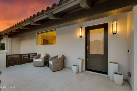 Exterior - 3160 E Stella Ln, Phoenix, AZ 85016 photo 1 of 5