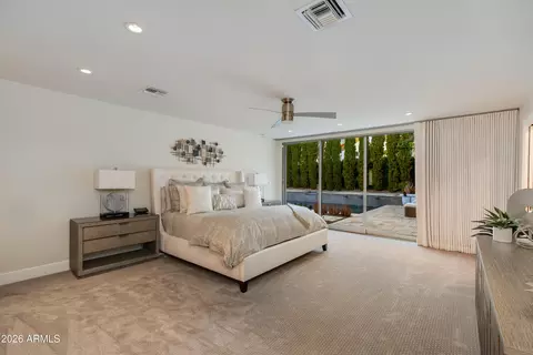 Bedroom - 3160 E Stella Ln, Phoenix, AZ 85016 photo 1 of 4