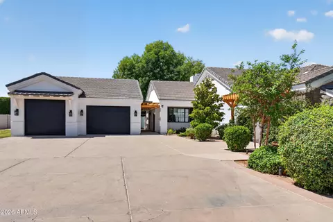Exterior - 2677 E Queen Creek Rd, Gilbert, AZ 85297 photo 4 of 29