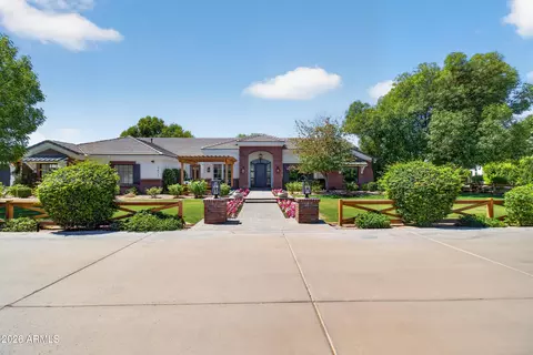 Exterior - 2677 E Queen Creek Rd, Gilbert, AZ 85297 photo 1 of 29
