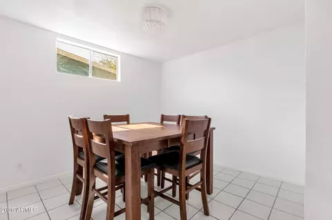 Dining - 7824 W Mitchell Dr, Phoenix, AZ 85033 photo 1 of 1