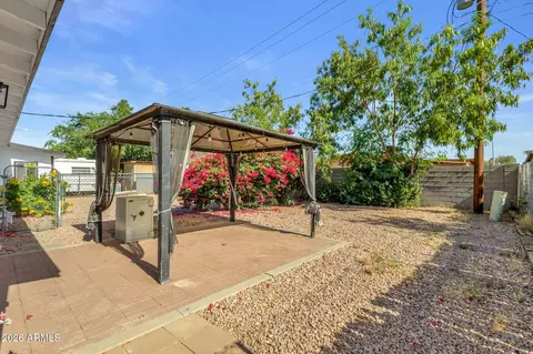 Exterior - 7824 W Mitchell Dr, Phoenix, AZ 85033 photo 2 of 7