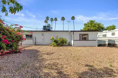 Exterior - 7824 W Mitchell Dr, Phoenix, AZ 85033 photo 7 of 7