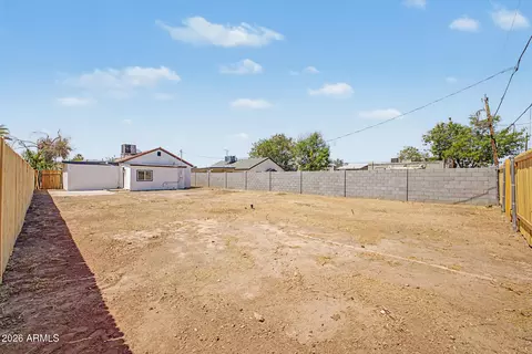 Exterior - 2912 E Monroe St E, Phoenix, AZ 85034 photo 3 of 5
