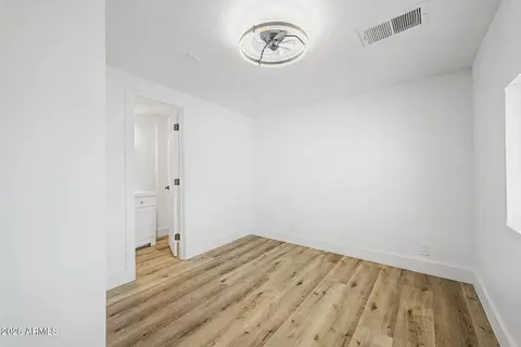Bedroom - 2912 E Monroe St E, Phoenix, AZ 85034 photo 1 of 2