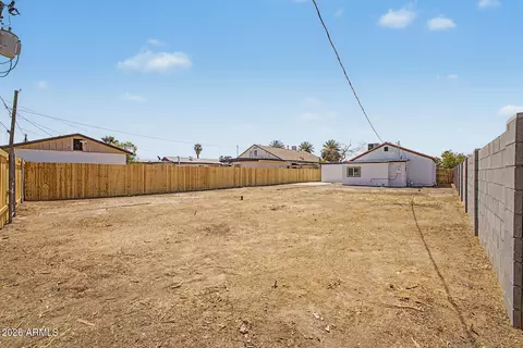 Exterior - 2912 E Monroe St E, Phoenix, AZ 85034 photo 5 of 5