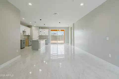 10346 W Bradshaw Dr, Arizona City, AZ 85123