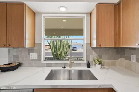 Kitchen - 4036 E Clovis Cir, Mesa, AZ 85206 photo 2 of 4