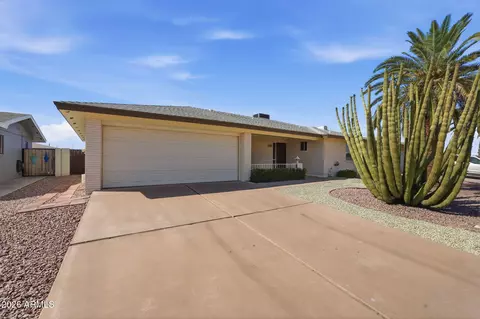 4036 E Clovis Cir, Mesa, AZ 85206