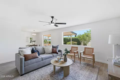 4036 E Clovis Cir, Mesa, AZ 85206