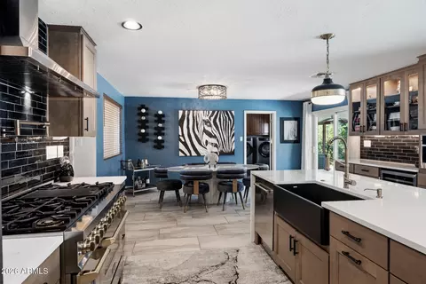 Kitchen - 3344 E Beryl Ln, Phoenix, AZ 85028 photo 4 of 5