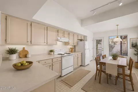 Kitchen - 963 E Chilton Dr, Tempe, AZ 85283 photo 2 of 4