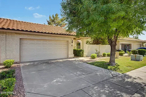 Exterior - 963 E Chilton Dr, Tempe, AZ 85283 photo 2 of 12
