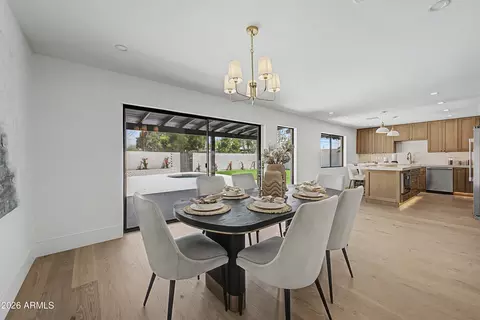 8008 E Whitton Ave, Scottsdale, AZ 85251