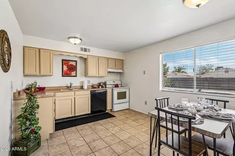 7109 W Ironwood Dr, Peoria, AZ 85345