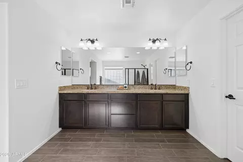 Bath - 3105 E Roland St, Mesa, AZ 85213 photo 3 of 4