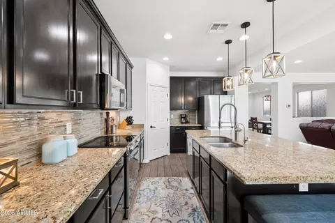 Kitchen - 3105 E Roland St, Mesa, AZ 85213 photo 4 of 5