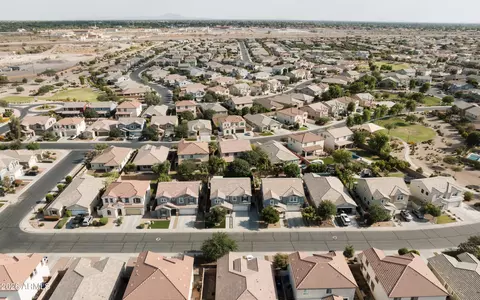 View/Area - 3105 E Roland St, Mesa, AZ 85213 photo 4 of 7