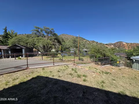 Exterior - 404 Roberts Ave, Bisbee, AZ 85603 photo 7 of 10