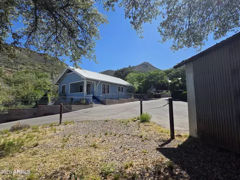 404 Roberts Ave, Bisbee, AZ 85603