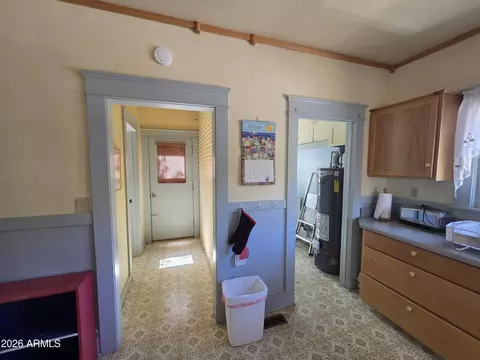 Entry Way - 404 Roberts Ave, Bisbee, AZ 85603 photo 1 of 2