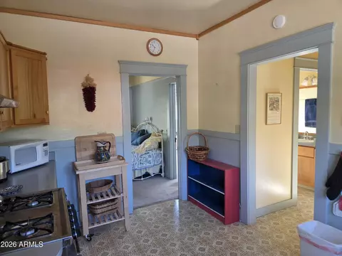 Kitchen - 404 Roberts Ave, Bisbee, AZ 85603 photo 4 of 4