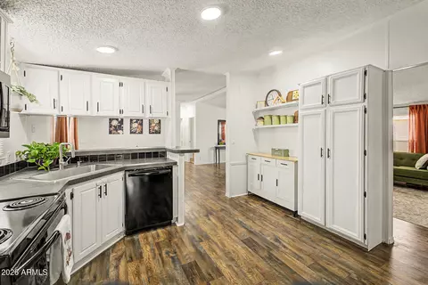 2140 E Michigan Ave #31, Phoenix, AZ 85022 photo 9