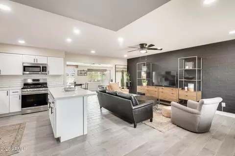 10801 W El Dorado Dr, Sun City, AZ 85351