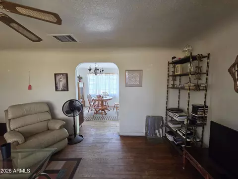 618 E 8th St, Casa Grande, AZ 85122