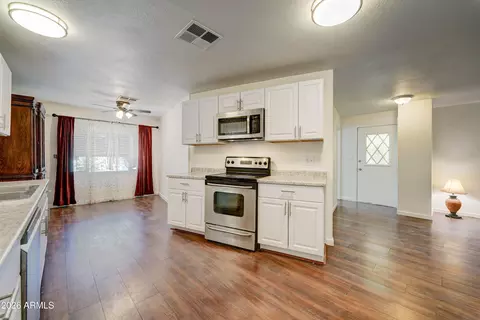 3448 E Beverly Ln, Phoenix, AZ 85032 photo 2