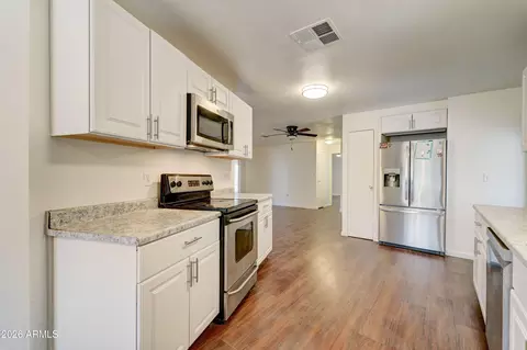 3448 E Beverly Ln, Phoenix, AZ 85032 photo 5