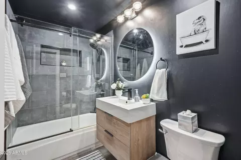 Bath - 4845 E Fairmount Ave, Phoenix, AZ 85018 photo 7 of 7