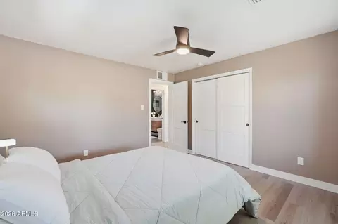 Bedroom - 4845 E Fairmount Ave, Phoenix, AZ 85018 photo 5 of 6
