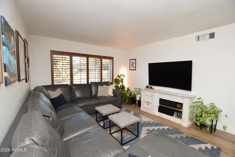 Living - 201 W Pershing Ave, Phoenix, AZ 85029 photo 1 of 5