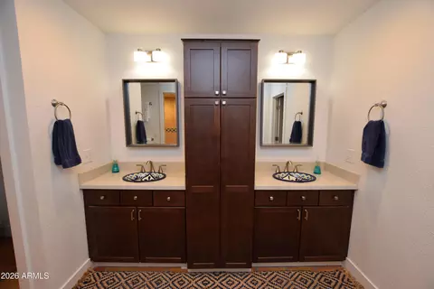 Bath - 201 W Pershing Ave, Phoenix, AZ 85029 photo 2 of 3