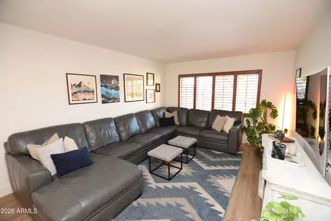 Living - 201 W Pershing Ave, Phoenix, AZ 85029 photo 2 of 5