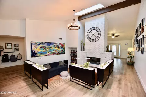 Living - 201 W Pershing Ave, Phoenix, AZ 85029 photo 3 of 5