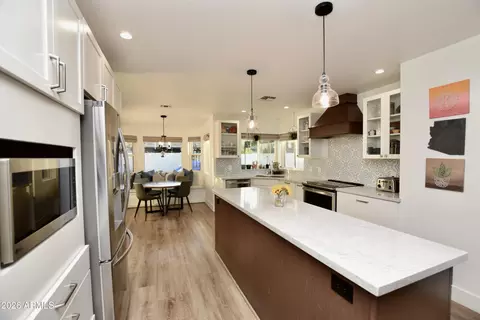 Kitchen - 201 W Pershing Ave, Phoenix, AZ 85029 photo 3 of 3