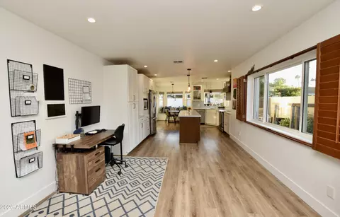 Entry Way - 201 W Pershing Ave, Phoenix, AZ 85029 photo 1 of 1
