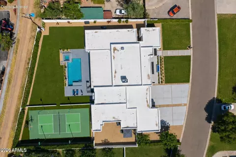 View/Area - 3944 E Roma Ave, Phoenix, AZ 85018 photo 1 of 2
