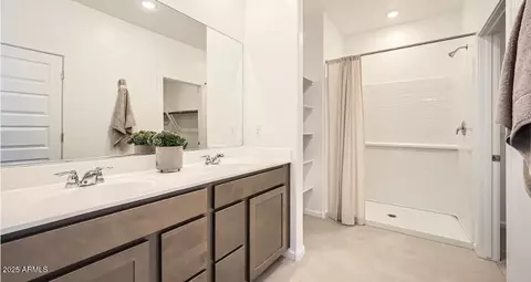 Bath - 9517 W Whitton Ave, Phoenix, AZ 85037 photo 1 of 3