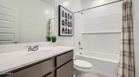 Bath - 9517 W Whitton Ave, Phoenix, AZ 85037 photo 3 of 3