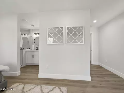Entry Way - 3440 E Laurel Ln, Phoenix, AZ 85028 photo 2 of 2