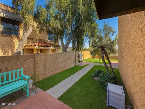 Exterior - 735 E North Ln #2, Phoenix, AZ 85020 photo 3 of 8
