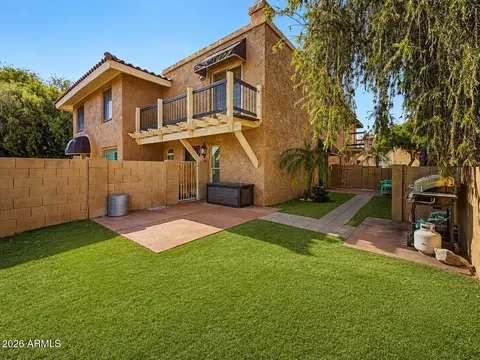 Exterior - 735 E North Ln #2, Phoenix, AZ 85020 photo 4 of 8